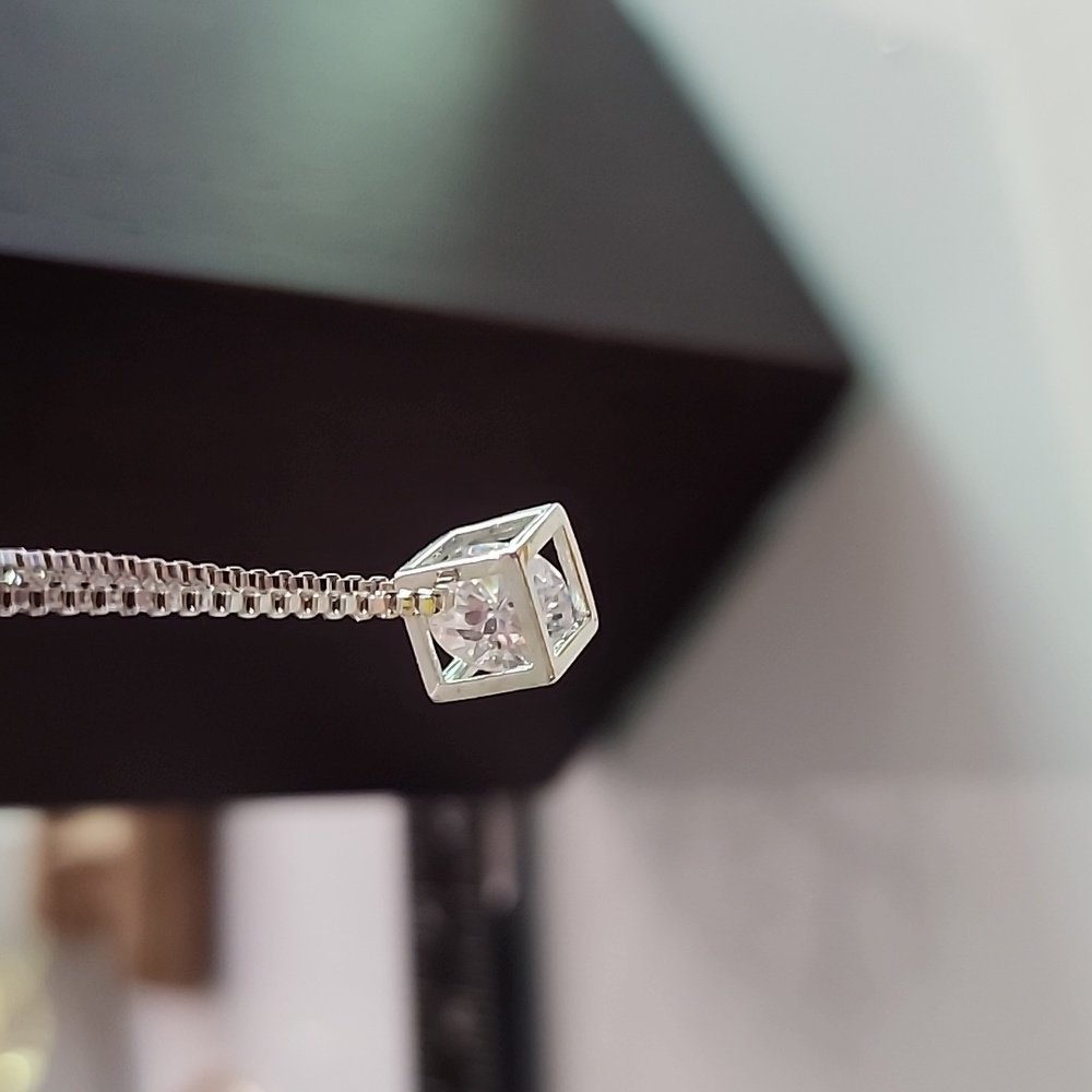 ⚫️Simulated Diamond  Cage Necklace - Picture 9 of 9